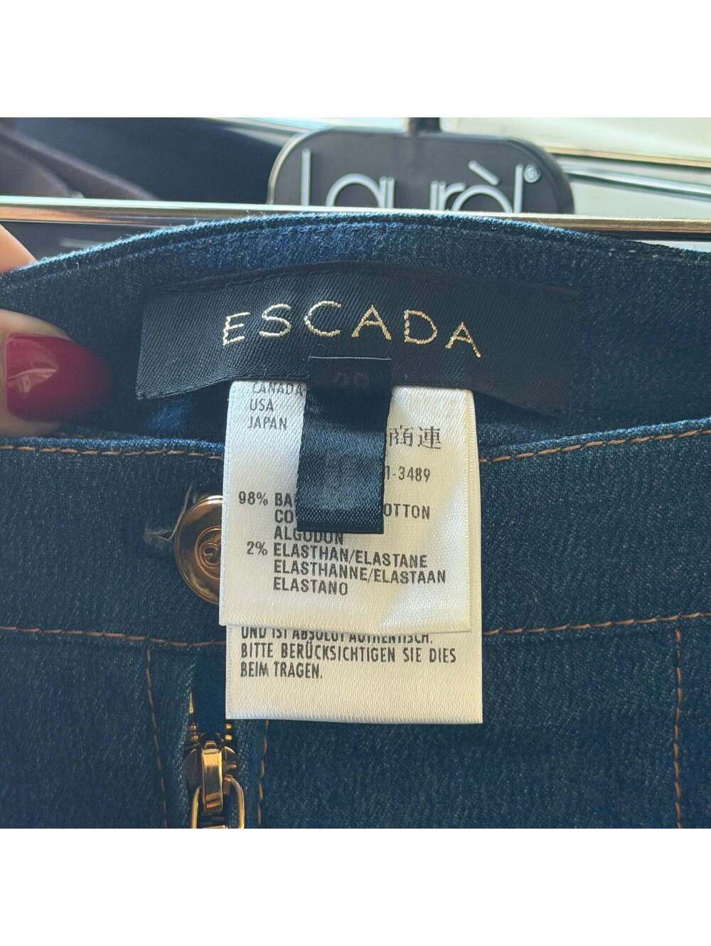 Escada - Picture 8 of 9
